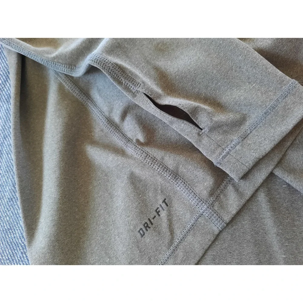 Nike Pro Dri-FIT Women Long Sleeve Training Top Gray V-Neck Thumbholes Medium